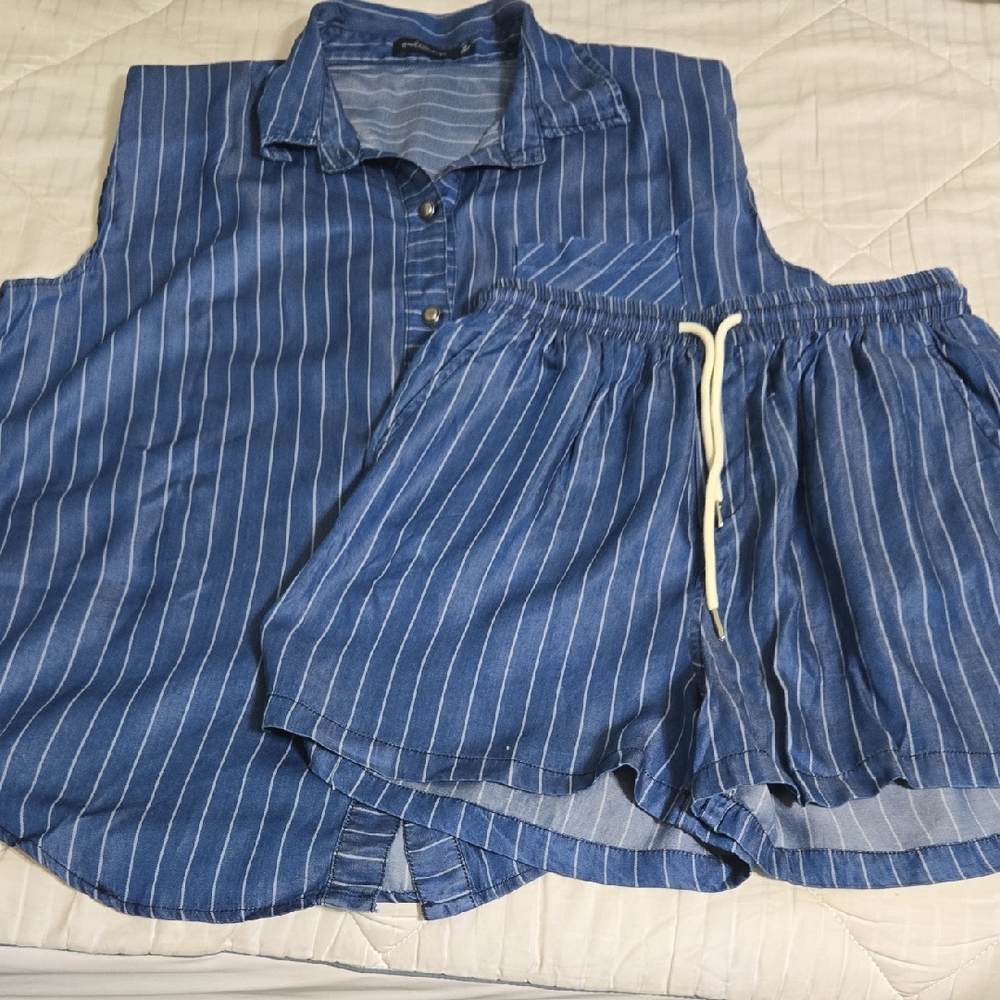 Goodtimeusa Short Set.Blue Striped, Sleeveless Top. Medium. Discount Shipping